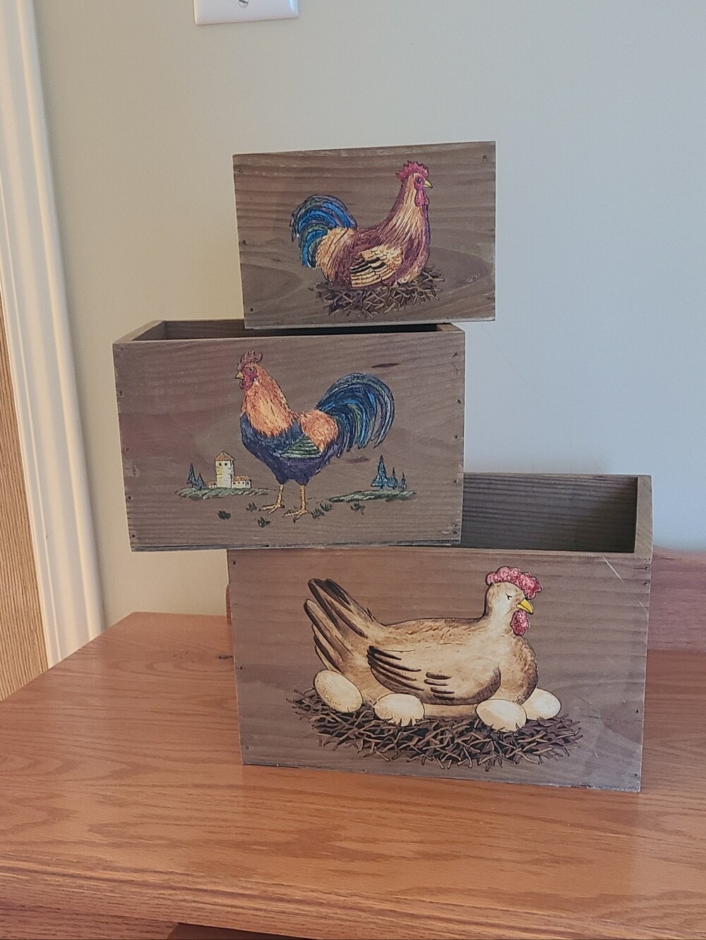 3 Wooden Nesting Box